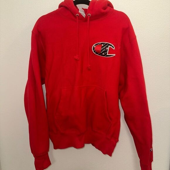 Men’s Red Champion Sweatshirt - Picture 1 of 8